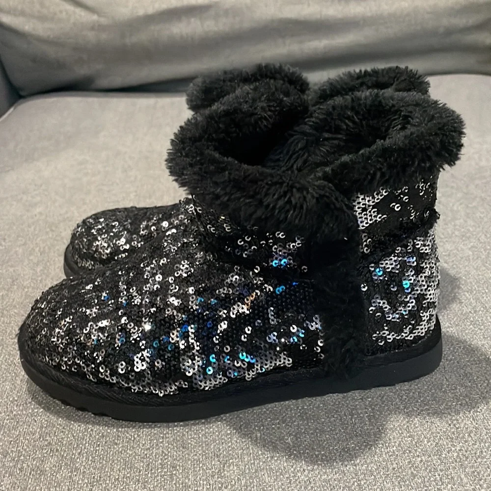 Sonoma Black and Silver Sequins Faux Fur Boots